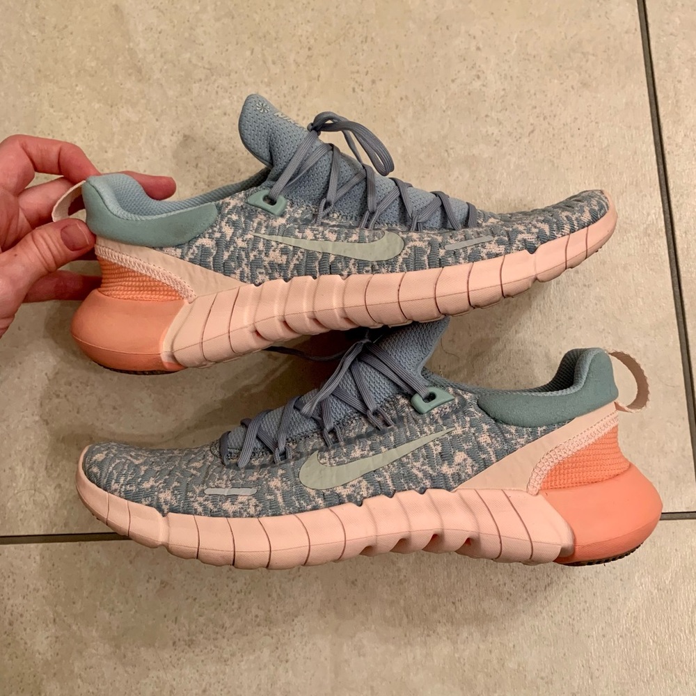 NIKE FREE RUN 5.0 - sz 7